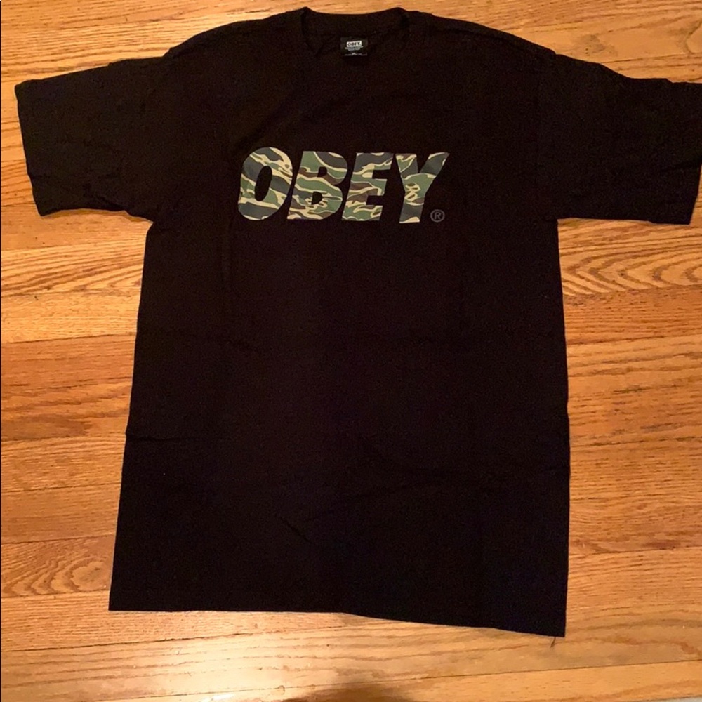 Men’s obey t